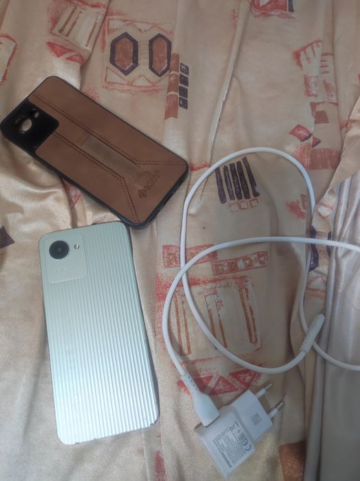 Реалми с 30 продам срочно все родное