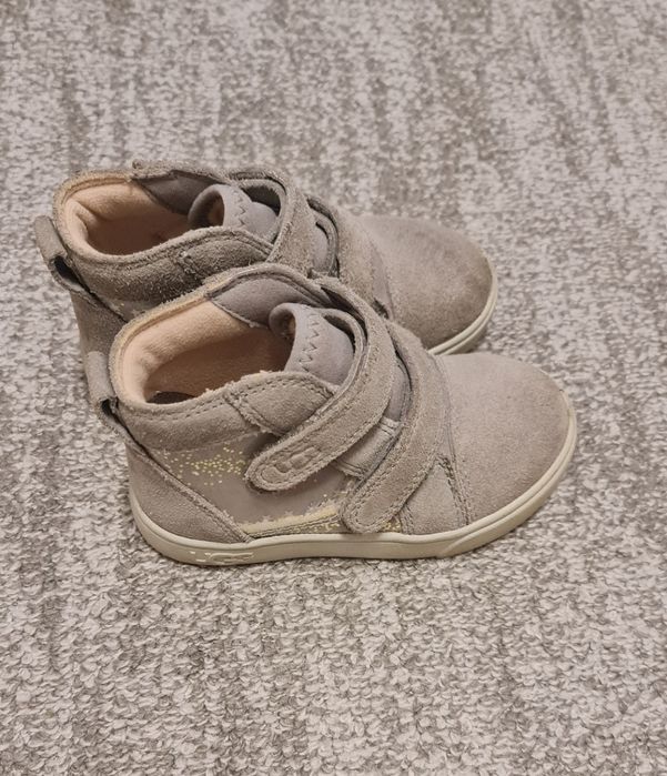 Ghete UGG marimea 25
