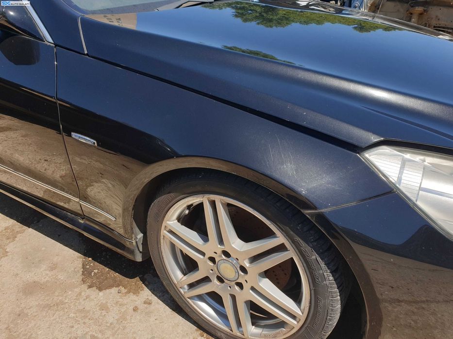 Aripa Dreapta Fata Mercedes Clasa E Class Coupe Cabrio W207 A207 C207 E180 E200 E220 E250 E320 NFL Non Facelift 2009 - 2013 Culoare C197 197 [K5561]