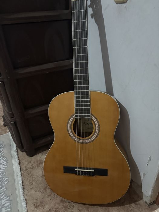 Гитара акустическая