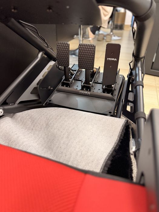 MOZA R9 V3 + CRP2 + HGP + HBP + Playseat Trophy | Ca Nou | Garanție