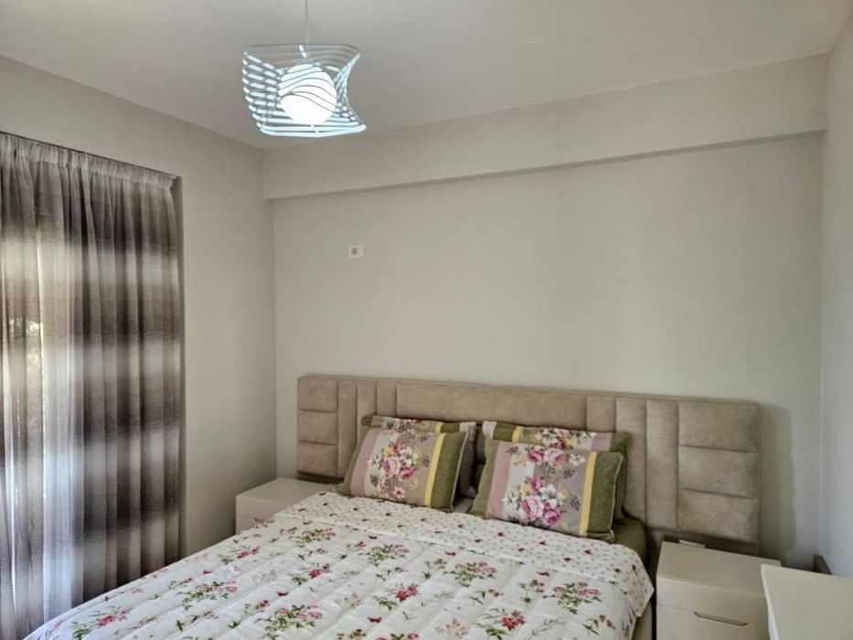 Продавам двустаен апартамент в Младост 3