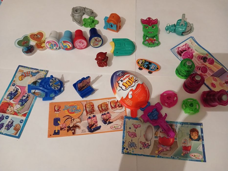 Продам фигурки из киндеров