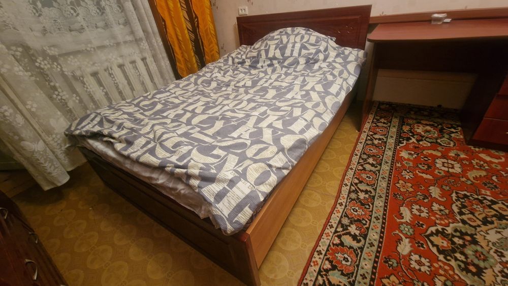 Спальный гарнитур