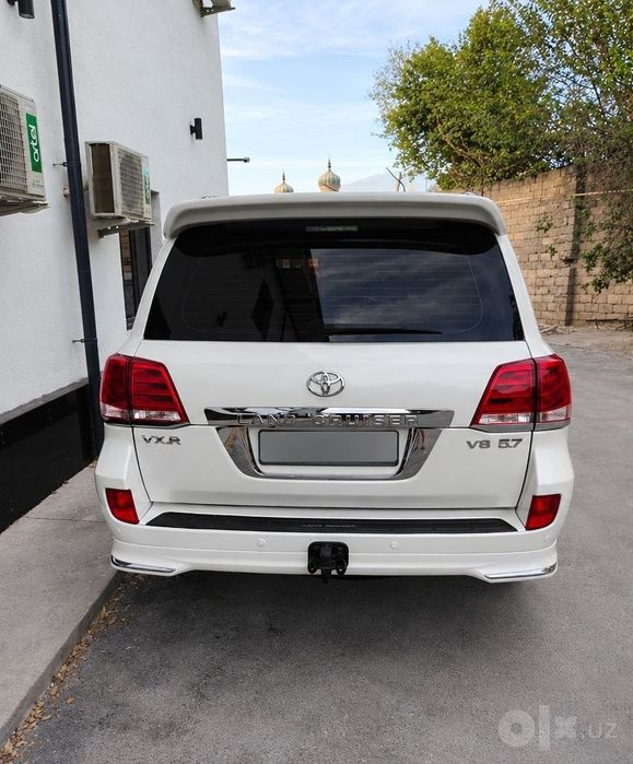 Продам Toyota Land Cruiser 200