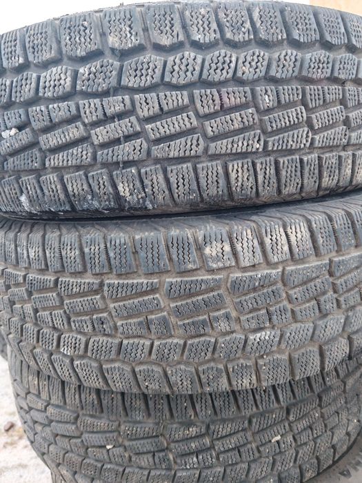 Продам зимние шины R15