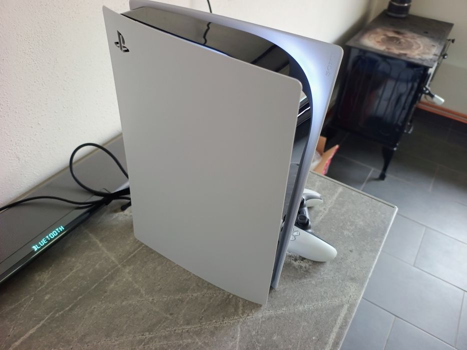 Vând PS5 Fat DiskEdition 825gb+Controller