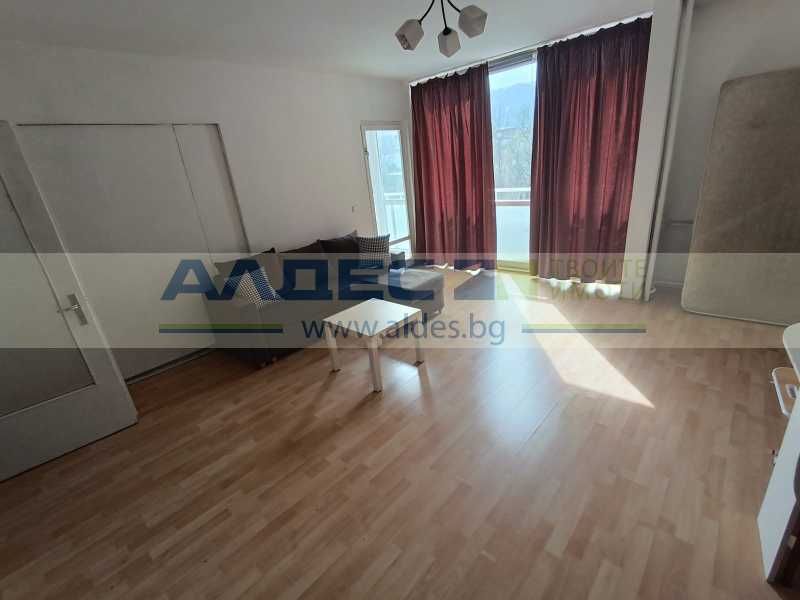 Дава се под наем Тристаен апартамент в София, Младост 3 - 110 кв.м за 841.5 € - Снимка #1