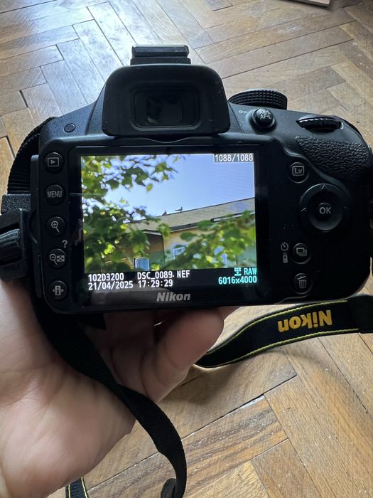 Aparat foto DSLR Nikon D3200 - Obiectiv 55-200 mm VR- Stare Impecabilă