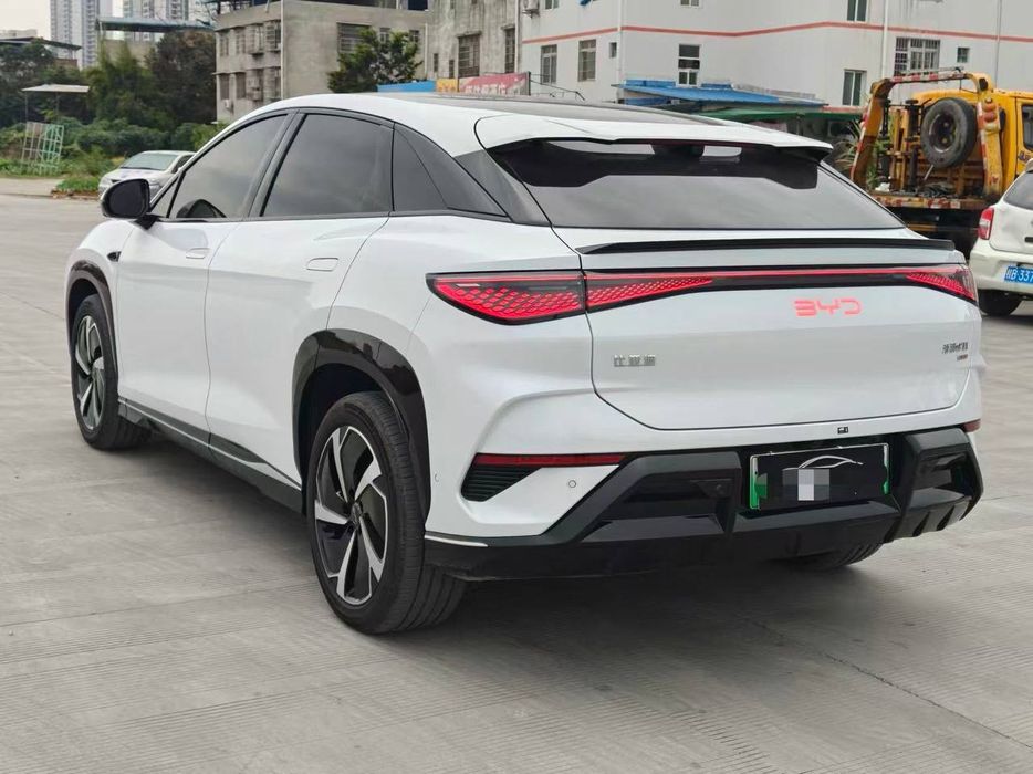 BYD sealion 07 йили 2025 3 поз 610 запа
1900 пробек мошина ўз