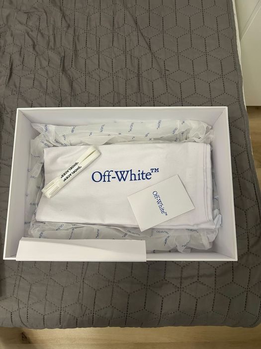 Off white out of office originali