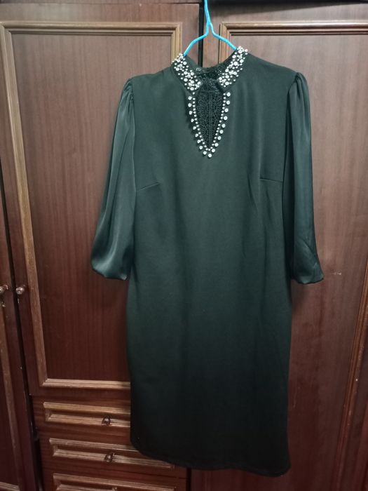 Продам платье жен.