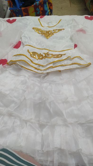 Продам костюмы национальные