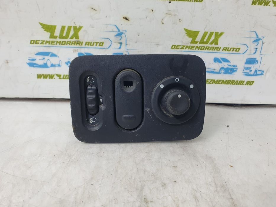 Buton reglaj faruri 8200060042 Renault Clio 2  [din 1998 pana  2005]