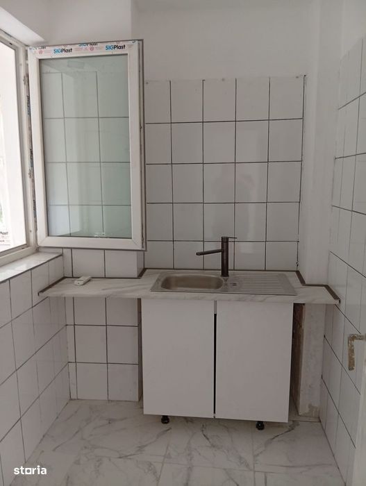 Direct proprietar vand apartament 2 camere , Aleea Lamotesti ,Berceni!