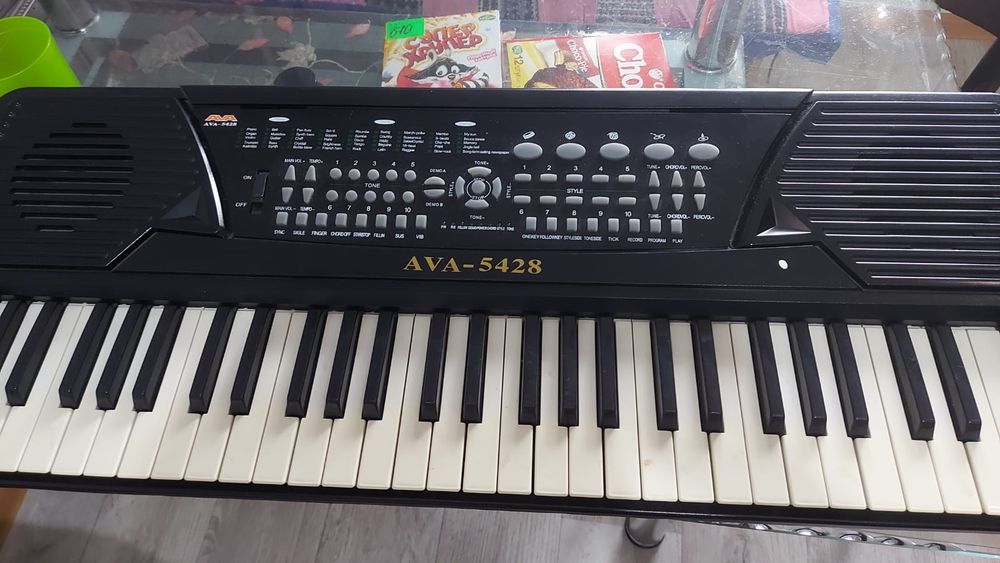 Продам сентезатор