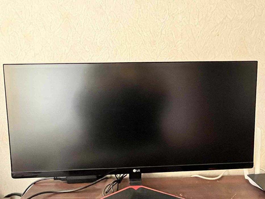 Компютър и монитор LG 29" Ultrawide