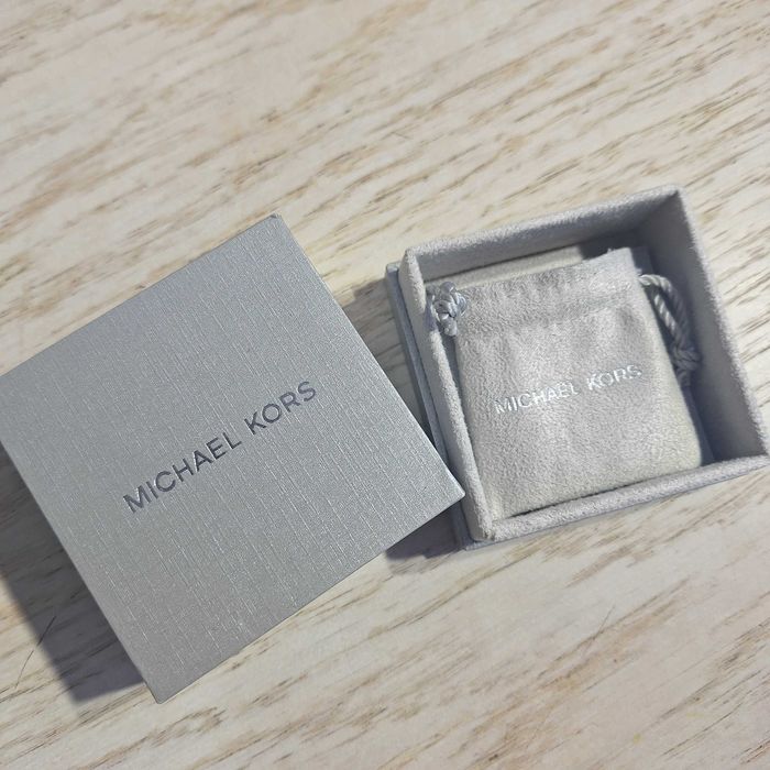 НОВО дамско колие MICHAEL KORS