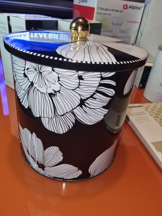 Прекрасна голяма кутия за съхранение