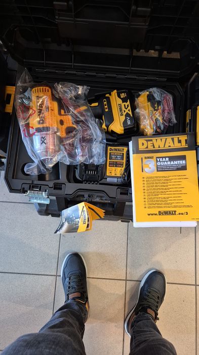 Masina de insurubat cu impact DeWalt DCF899P2-QW