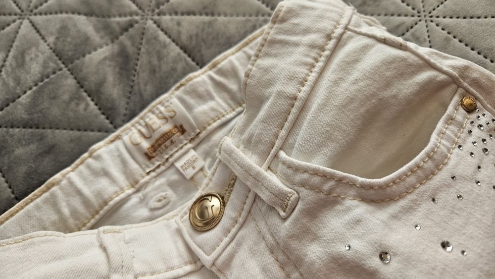 Детски дънкови панталонки Guess