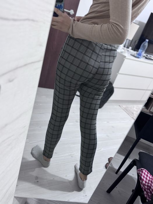 Vand pantaloni dama
