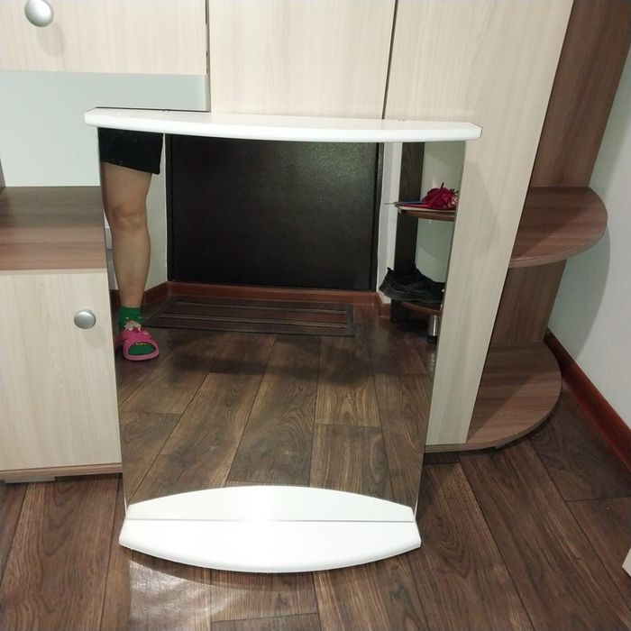 Продам зеркало в ванну