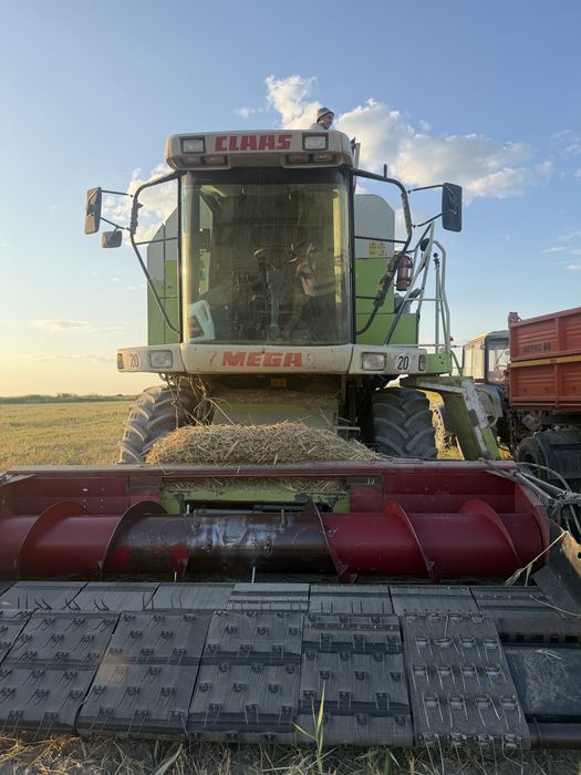Продается комбайн Claas MEGA 204 Dominator