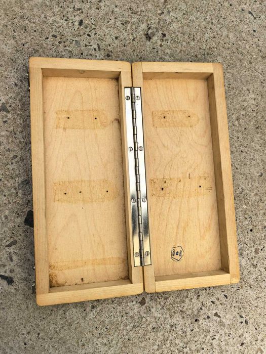 продавам антична Дървена кутийка