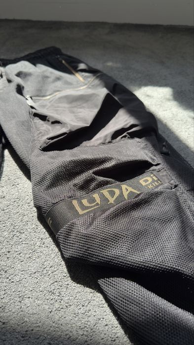 Чисто нов много рядък карго екип Luda