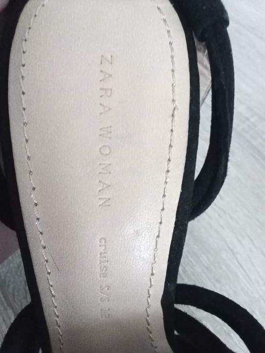 Sandale zara marimea 36. Pret 80 lei