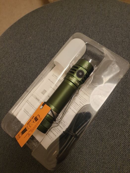 Sofirn SC18 Lanterna