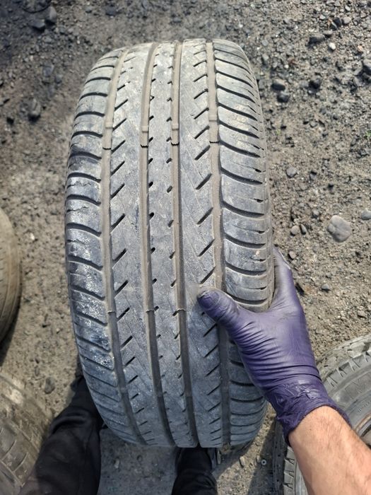 Vand roata rezerva R 17 mercedes vito cu anvelopa 225 55 17 goodyear  buna