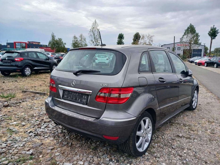 Vand  Mercedes b clas automat 2.0 Cdi disel din 2008