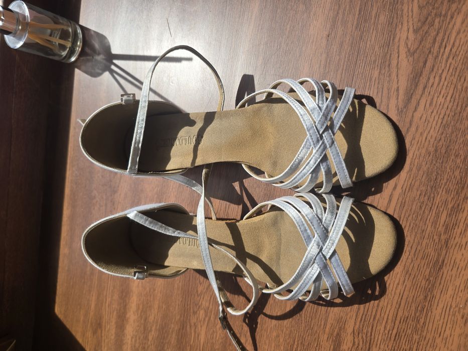 Продам танцевальные туфли