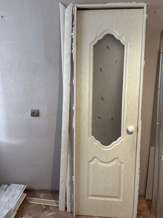 Продам дверь 60 см