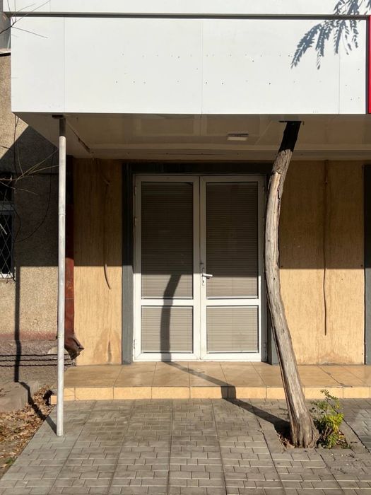 Коммерческое помещение на первой линии вдоль дороги | 60 м²