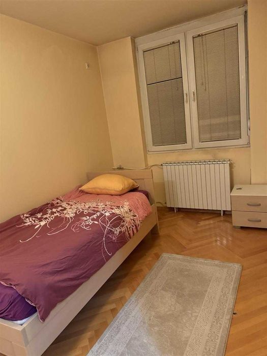 Дава се под наем Тристаен апартамент в Пловдив, Каменица 2 - 88 кв.м за 351.9 € - Снимка #2