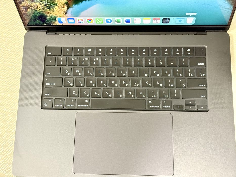 Macbook Pro 16 M3 Pro 18 512gb