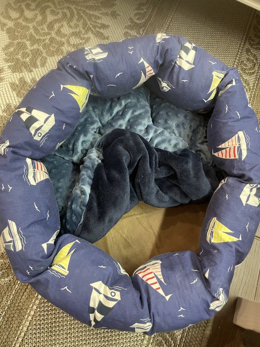 Лежанка для котов большая