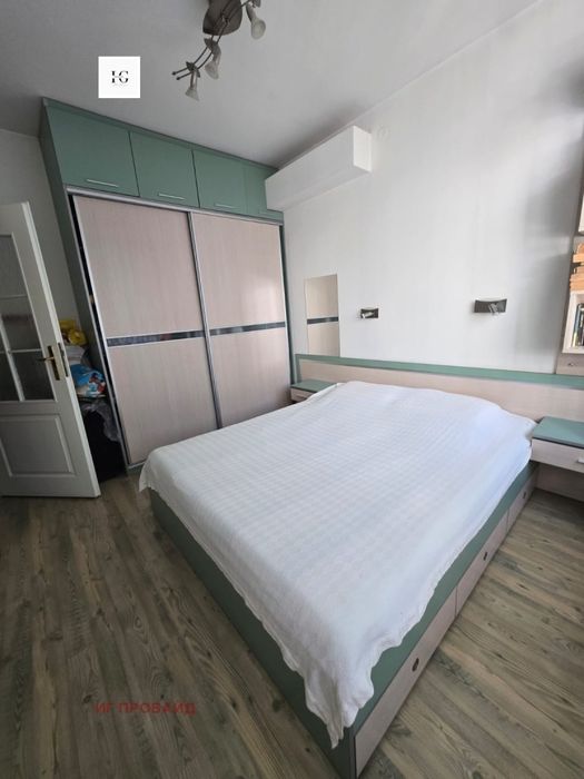 Продава се Двустаен апартамент в Бургас, Център - 47 кв.м за 1628 €/кв.м - Снимка #2