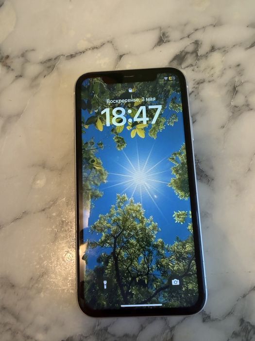 IPHONE 11, батарея 77%