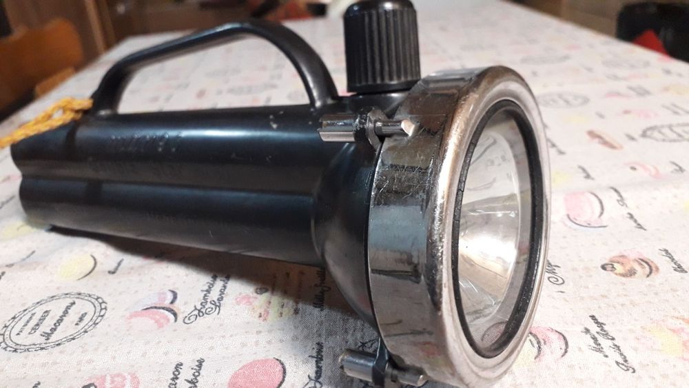 vand lanterna ptr. scufundari originala MARES DOUBLE  STAR.