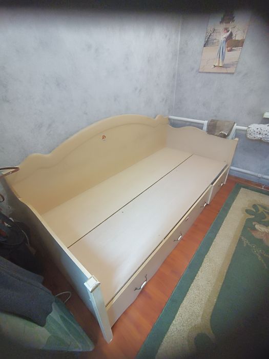 Кровать б/у продам