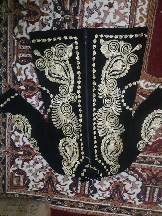 Popurli uzun kastyum yangi