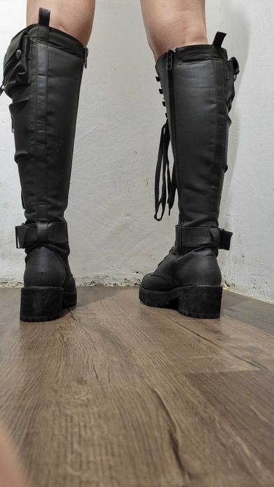 Dolls Kill ботуши, нови