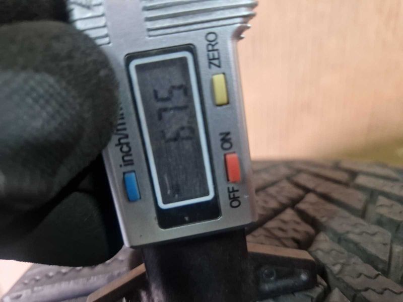 2 Bridgestone R18 225/40
зимни гуми 
DOT5119