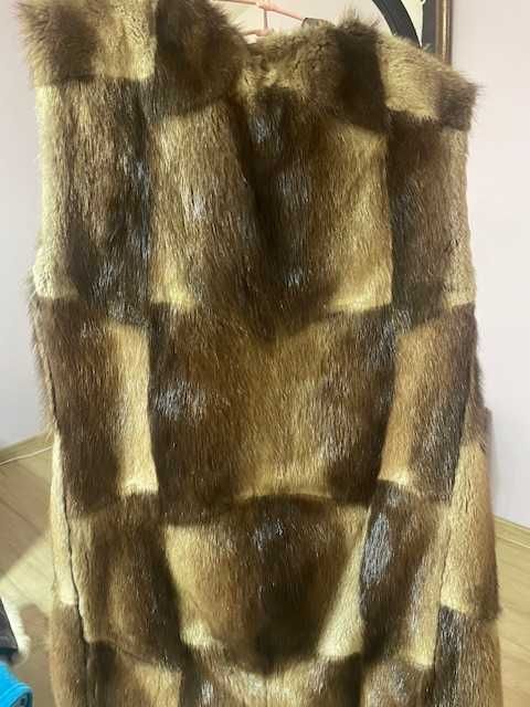 Дамски дълъг елек с естествен косъм от визон.
