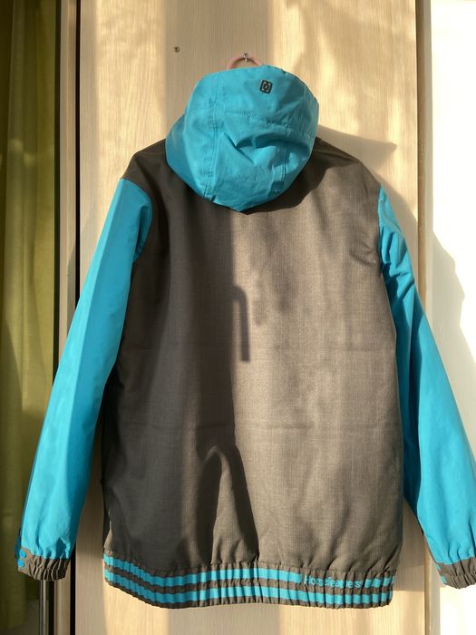 Куртка горнолыжная