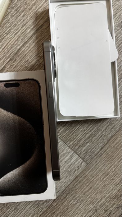 Продам Iphone 15 pro max 256gb